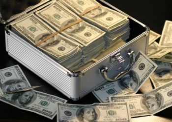 1,200달러 추가 지급 경기부양책 나온다…지급기준 놓고 난항