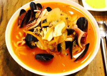 짬뽕 2그릇이 $40! 금뽕!!