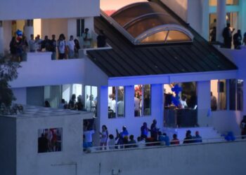 LA, “파티 등 자택서 여는 사적모임도 처벌” 강력한 집회금지 명령 