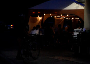 “코로나 이젠 정말 지긋지긋합니다”..폐업 고민 한인 업주들