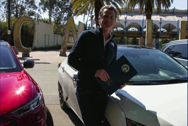 “배기가스 배출 차량, 이제는 안돼” 캘리포니아, 2035년부터 전면 판매 금지