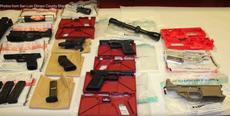 캘리포니아 경찰, 백인우월주의자 총격 사살