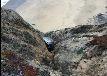 한인 차량 1번 하이웨이 200피트 절벽서 추락..여성 운전자 사망