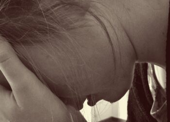 학교 못가는 아동  ‘코로나 우울증’ 심각..고립감에 자살 시도까지