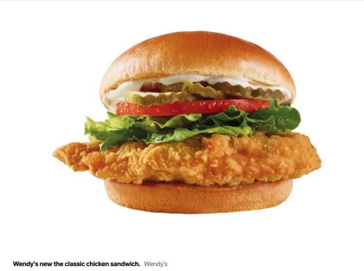 치킨샌드위치 열풍…파파이스 대박에 웬디스 가세, 무료 햄버거 제공