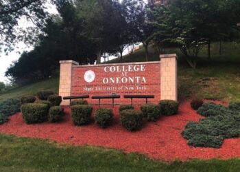 한 캠퍼스서 재학생 700여명 코로나 확진 판정…최악의 감염사태