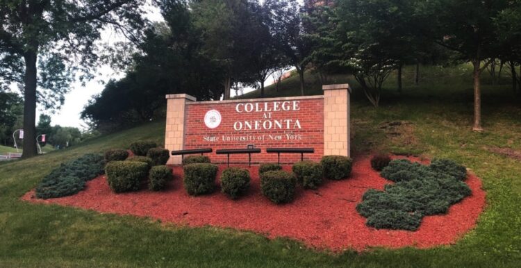 한 캠퍼스서 재학생 700여명 코로나 확진 판정…최악의 감염사태