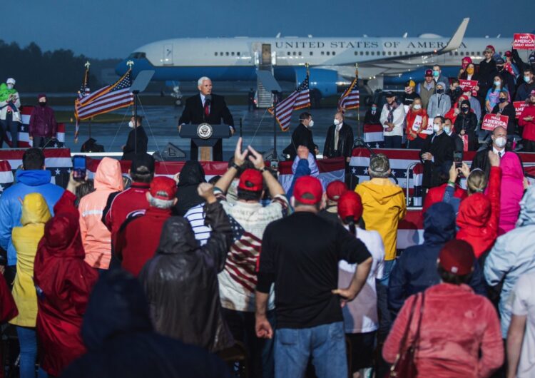 비서실장 등 펜스 부통령 측근 5명 줄줄이 코로나 감염