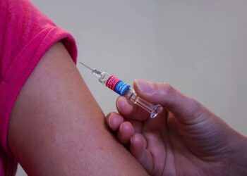 화이자, 벨기에 공장서 백신 제조 시작..2회 접종해야 면역