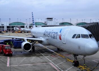 미 항공사들 대규모 정리해고 착수..실업수당 청구 감소 