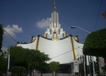 신도 수십만명 둔 교단 목사, 10대소녀 ‘기쁨조’ 운영 