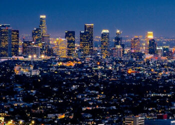 LA시 야간통행금지령 검토..이틀연속 3000명 넘겨 🔺Knews LA 채널🔺