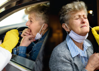 “땡스기빙 여행자들, 코로나 검사 받아라”