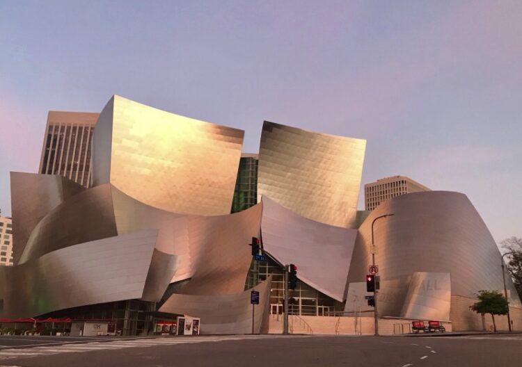 LA필, 2021년 6월까지 일정 전면 취소..1억달러 손실예상