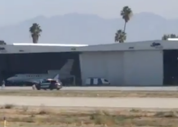 활주로에서 벌어진 경찰 추격전 “영화 찍는 줄”..밴나이스 공항