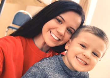 엄마 품에 있다 총 맞아 숨진 4살 아이..누가? 왜?