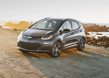 LG배터리 장착 GM 전기차 BOLT, 6만 8,677대 리콜..화재 위험