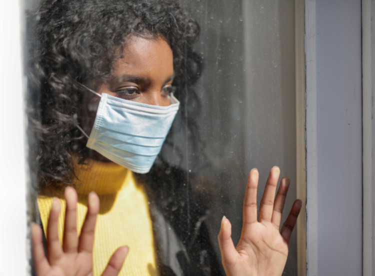 LA “4,500명 초과시 3주간 영업금지 및 야간통행금지령”