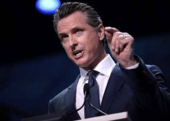 뉴섬 주지사, 남가주 전역 야간통행금지령 발동….밤10시-오전5시, 21일부터 1개월간