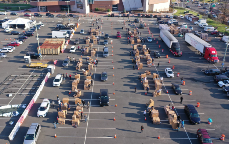 코로나에 굶주림까지, 끼니 걱정하는 미국인 5,400만명…푸드뱅크마다 수천인파