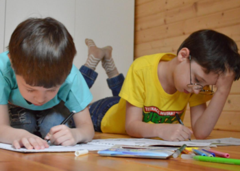 “과외는 의무, 재수(Gap Year) 필수?”…코로나 세대, 학력저하 심각