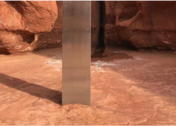 유타주 미스테리 금속기둥, 흘리고 간 영화소품?