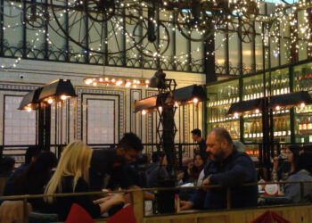 샌디에고 식당문 열었다..LA도 문열까