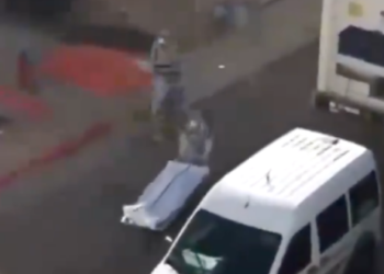 ‘사망자 급증’ 시신 가방 5,000개 추가 주문..LA 등에 지급 