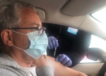 화이자 백신 맞은 지 8일만에 코로나 감염