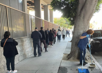 걷잡을수 없는 LA 확산세..또, 8000명 육박