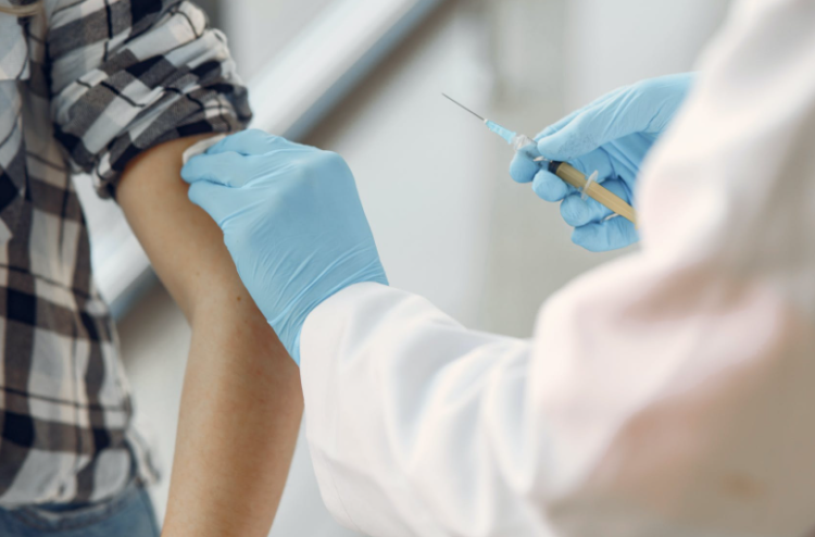 “백신 맞는다” 미국인 60%, 아시아계 83%, 흑인 42%….”절대 안맞아” 18%