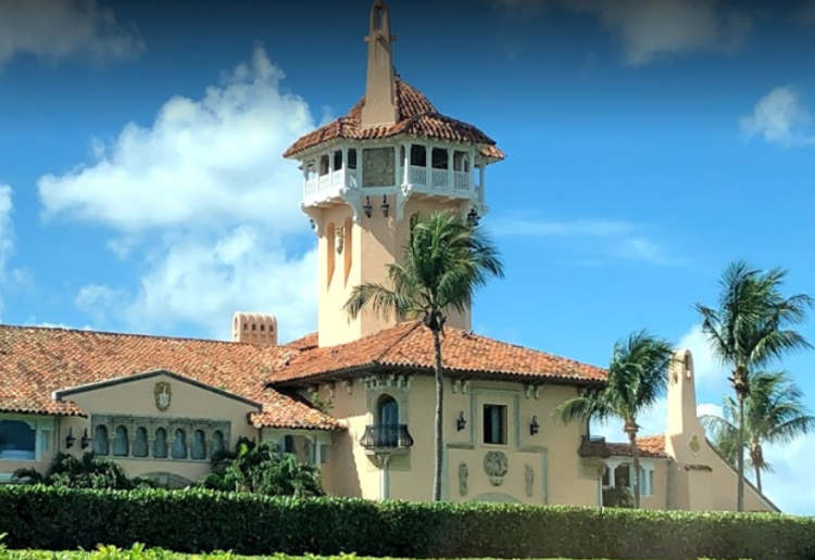 “멜라니아 여사, 플로리다서 아들 배론 학교 물색 중”