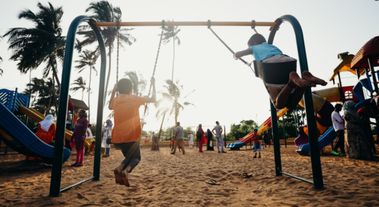 “아들 교습하는 코치가 마스크를 안써요”