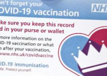 접종카드 있어야 비행기 탑승?…’면역여권’ 차별, 규제 우려