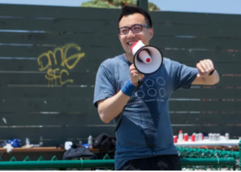 앱 하나로 접시 닦던 이민자서 30억달러 억만장자