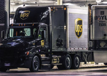 백신 트럭 미 전역 출발..게임 체인저 될까