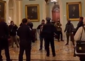 의사당 난입 4명 사망..숨진 여성, 샌디에고 트럼프 지지자