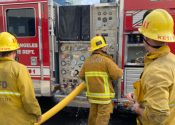 한인타운 아파트 화재..반려견 사체 발견