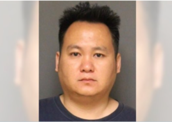 풀러튼 모친 살해범, 교도소 코로나 감염 사망 