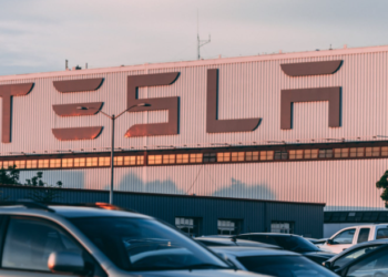 연방정부 소유 차량 44만대, 미국산 전기차로 바꾼다.