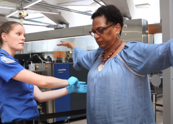 여성 탑승객 속옷 벗긴 LA공항 검색요원, 60일 징역형