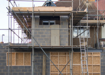 “보상범위 줄고, 보험료는 오르고, 가입은 어렵고”