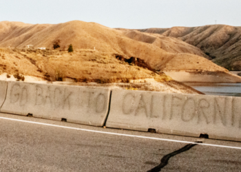 “캘리포니아로 돌아가라” Go Back to California!!