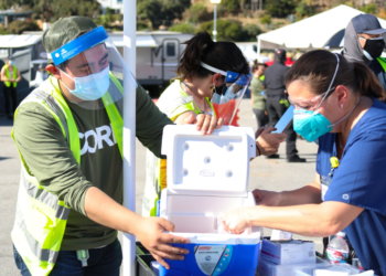 백신접종 예약 23일 재개.. 다저스 구장 등 6개 센터