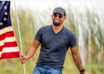 ‘프라우드 보이스’ 테러단체 첫 지정..후원 불법, 재산압류 가능