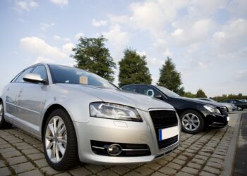 새 차 같은 중고차 매물 늘어