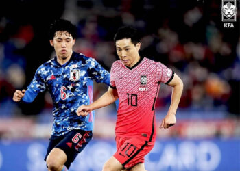 분통 터진 치욕의 한일전 “이러려고 팬데믹에 굳이”