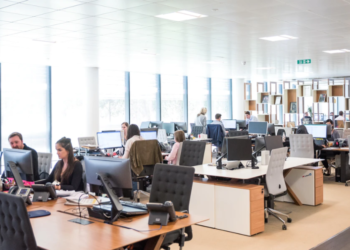 주4일 근무제 급속 확산 “월, 화, 수, 목, 休,휴, 休”