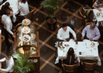 LA 식당⋅영화관 실내 영업 재개 임박…이번 주말 유력