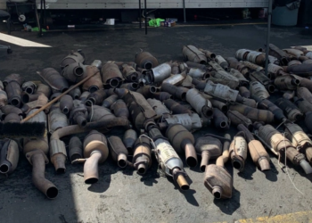 “백금때문에” 차량 촉매컨버터 절도 기승..19명 적발